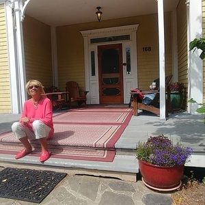 Meet your Posher, Jacqueline